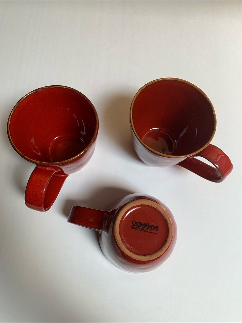 Crate&Barrel Red Ceramic Mug Set. Excellent pre-Owned. Set of 3. Made in Italy.